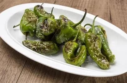 Sült padrón paprika